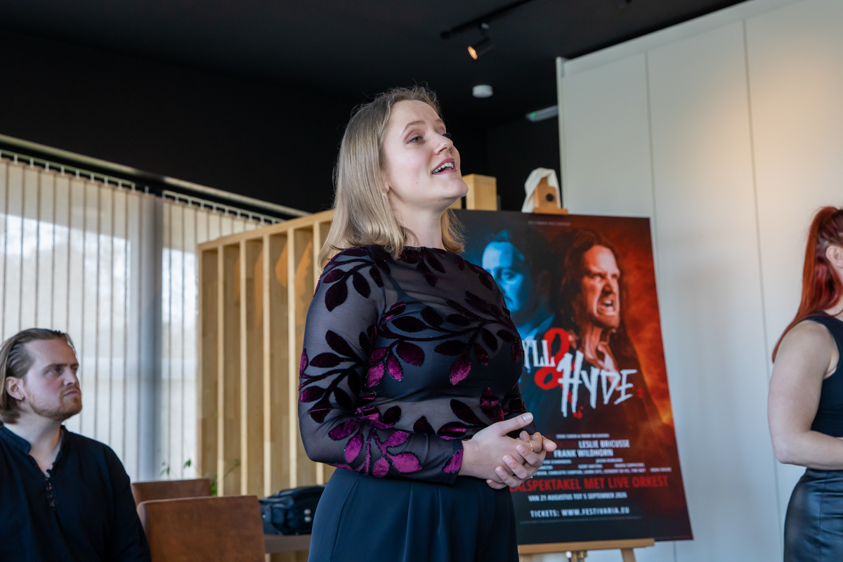 Castvoorstelling Jekyll & Hyde @ Donkmeer, foto 12, foto's door Goele Bormans - FrontView Magazine