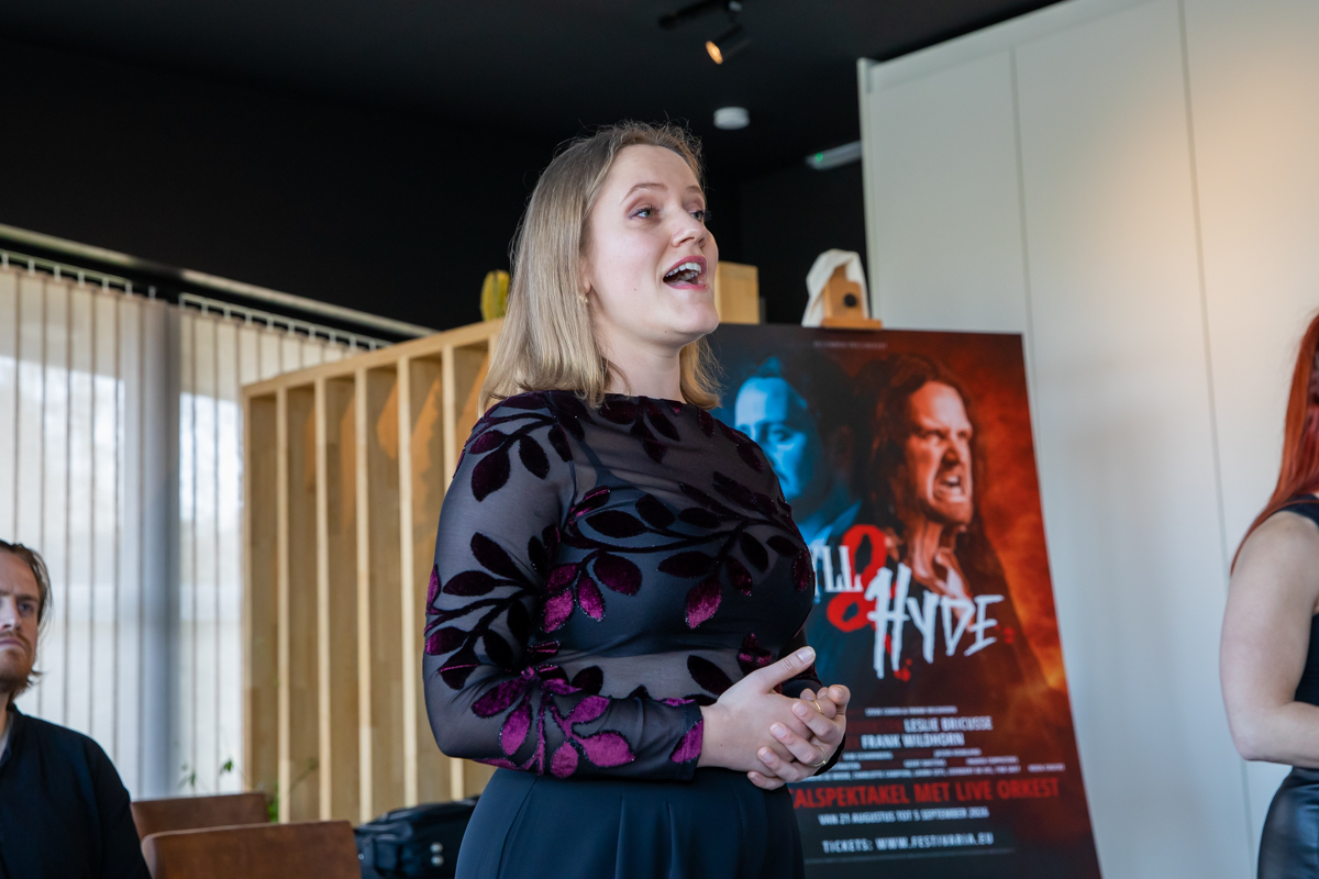 Castvoorstelling Jekyll & Hyde @ Donkmeer, foto 13, foto's door Goele Bormans - FrontView Magazine