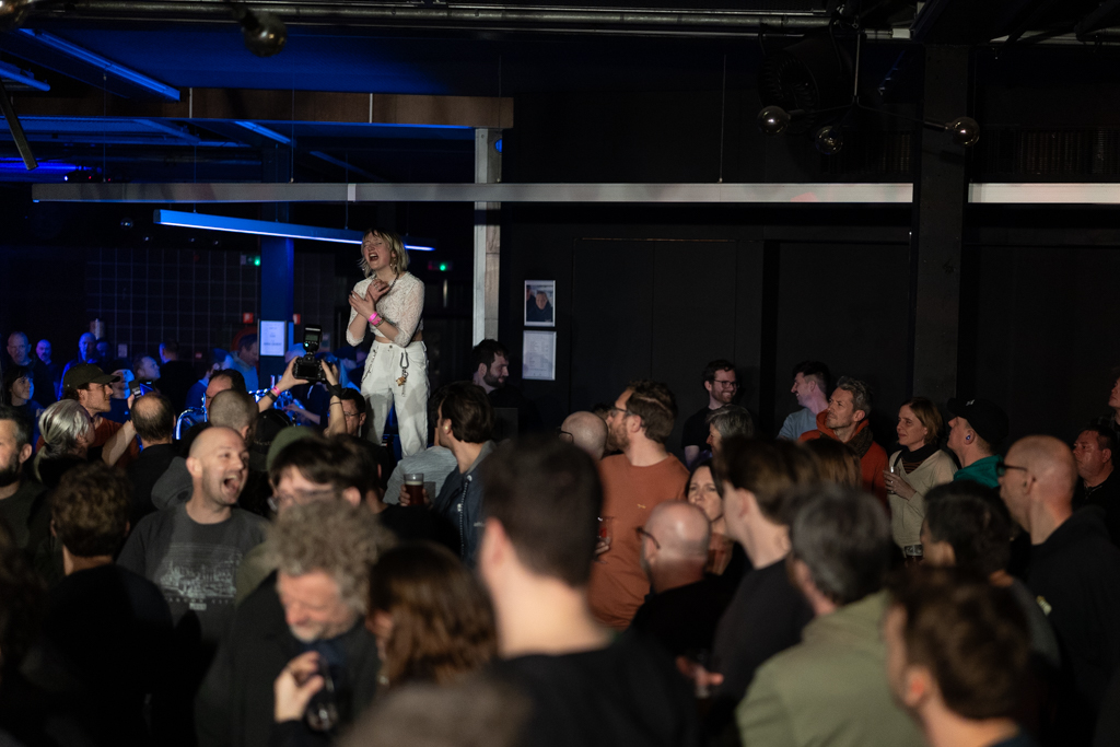 Eosine @ trix Antwerpen, picture 7, photographed by Peter Casie - FrontView Magazine