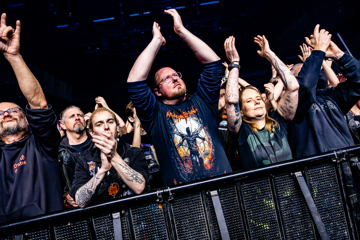 Heaven Shall Burn @ 013, picture 2, photographed by Dorien Goetschalckx - FrontView Magazine