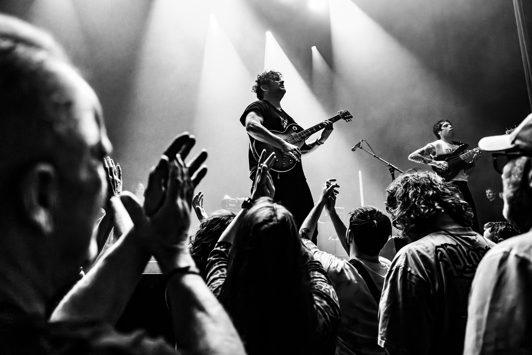 SONS @ Muziekgieterij, picture 9, photographed by Anoek Houben - FrontView Magazine