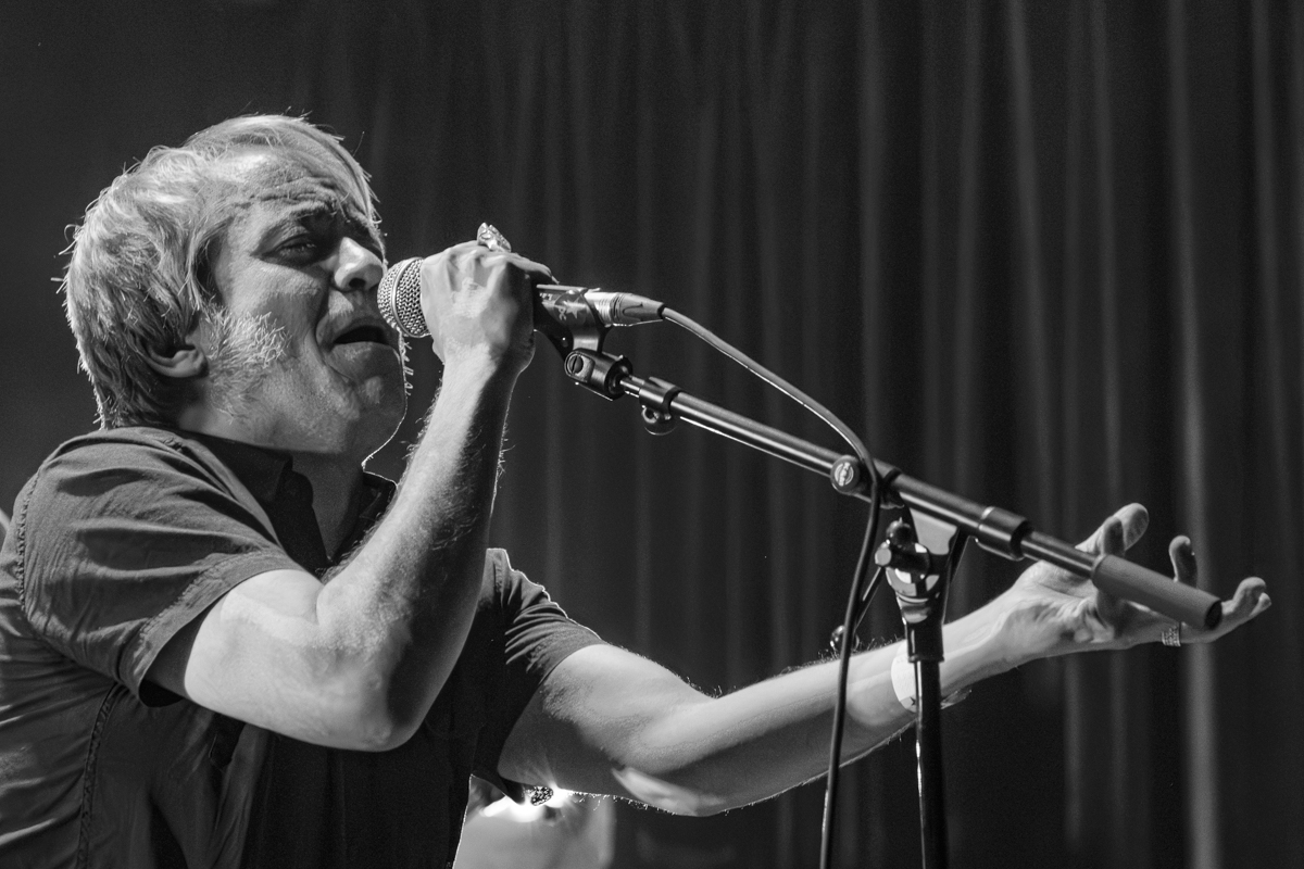 Senser @ De Casino, picture 1, photographed by Bart Janssens - FrontView Magazine