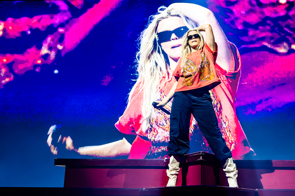 Renée Rapp @ Lotto Arena, picture 6, photographed by Dorien Goetschalckx - FrontView Magazine