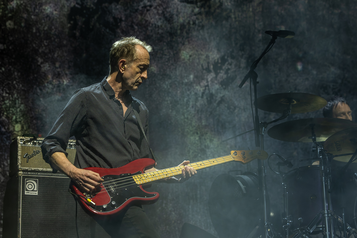Suede @ 013, picture 6, photographed by David Johnson - FrontView Magazine