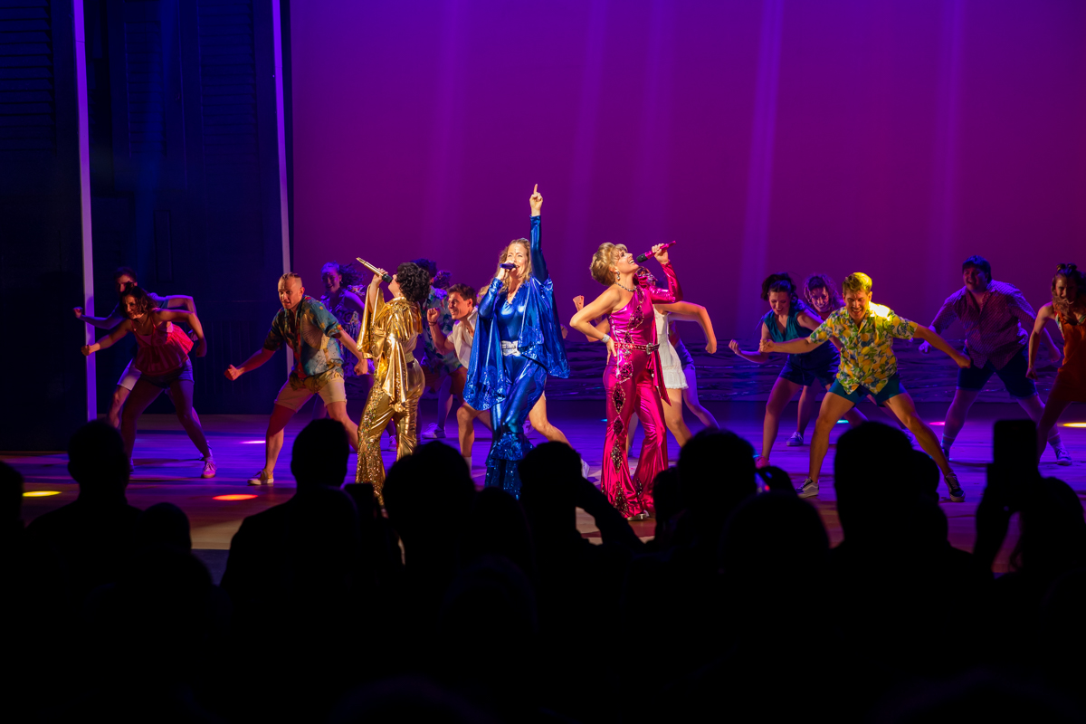 Première Mamma Mia @ Stadsschouwburg Antwerpen, picture 67, photographed by Goele Bormans - FrontView Magazine