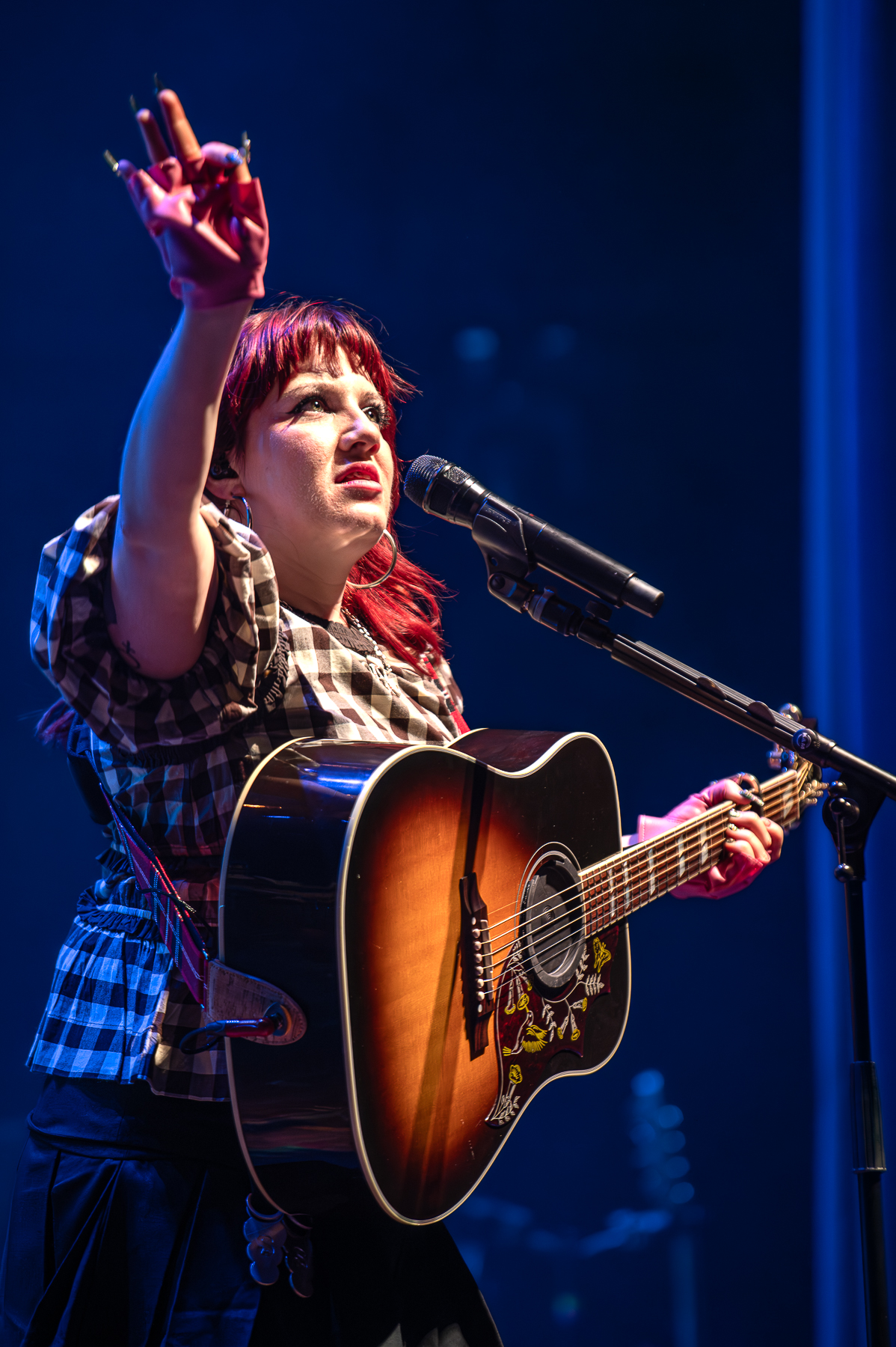 CMAT @ Muziekgieterij, picture 20, photographed by Anoek Houben - FrontView Magazine