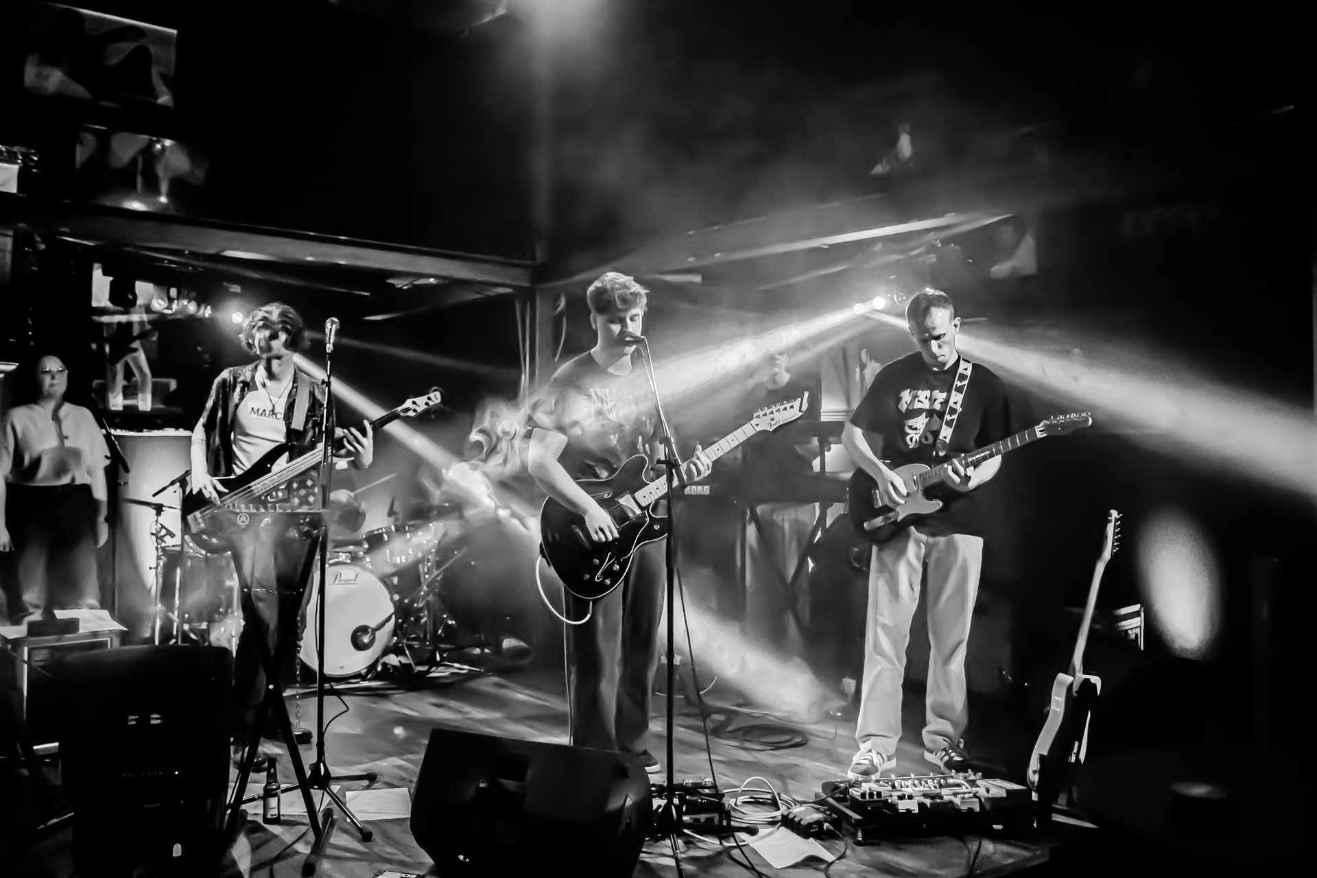 Luka Winters @ MACCA Club, picture 16, photographed by Leen Verlinden - FrontView Magazine