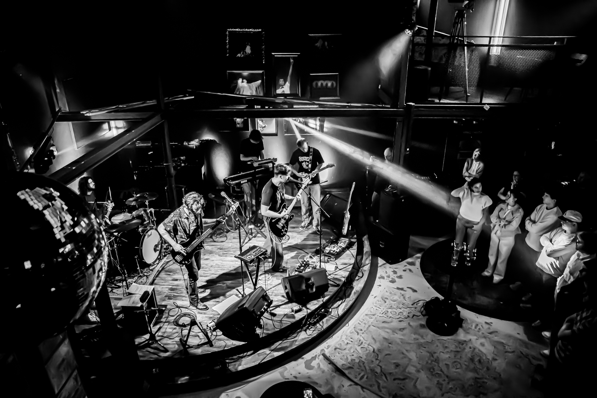 Luka Winters @ MACCA Club, picture 23, photographed by Leen Verlinden - FrontView Magazine