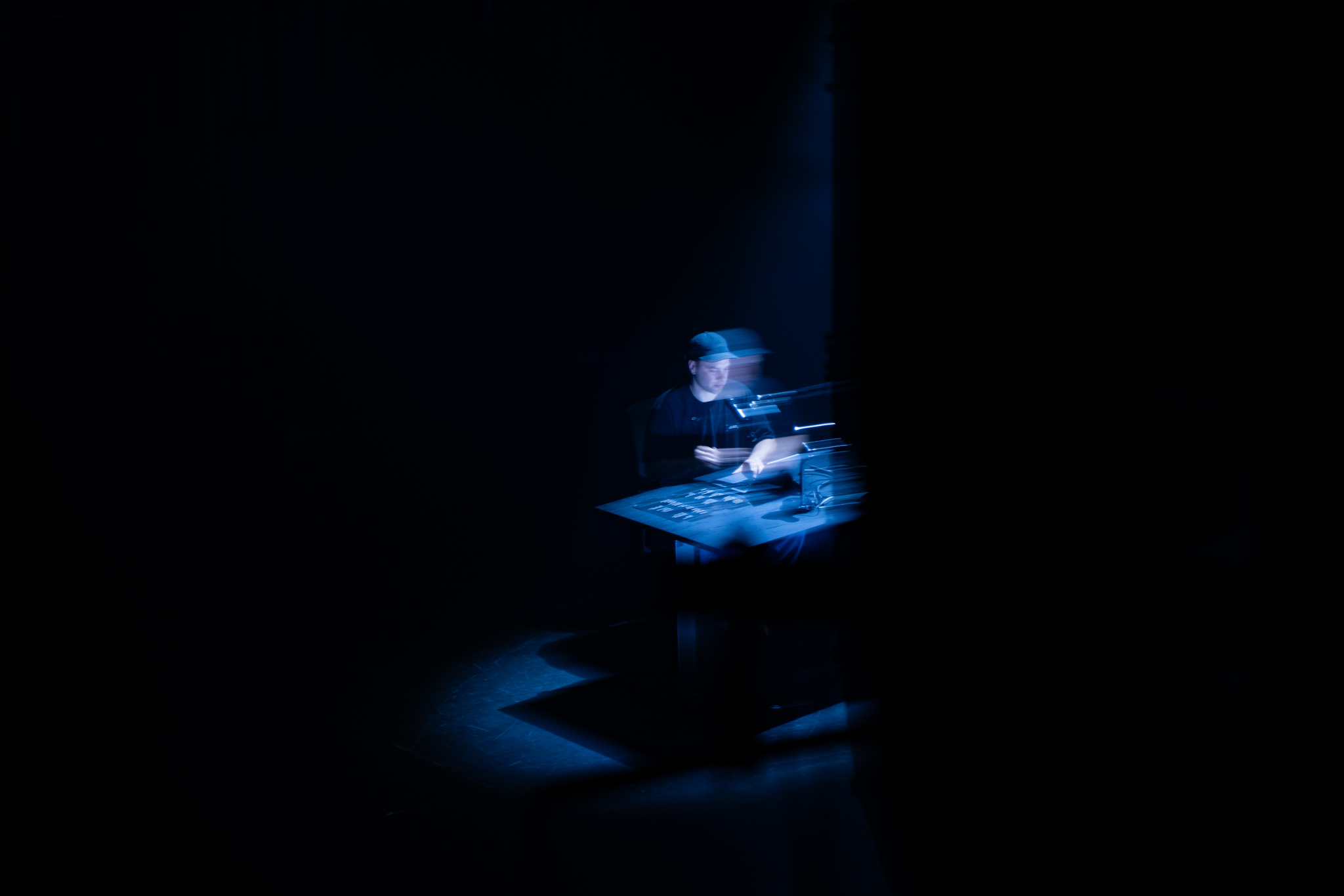 Birhang @ Arenbergschouwburg, foto 9, foto's door Tine Van Daele - FrontView Magazine