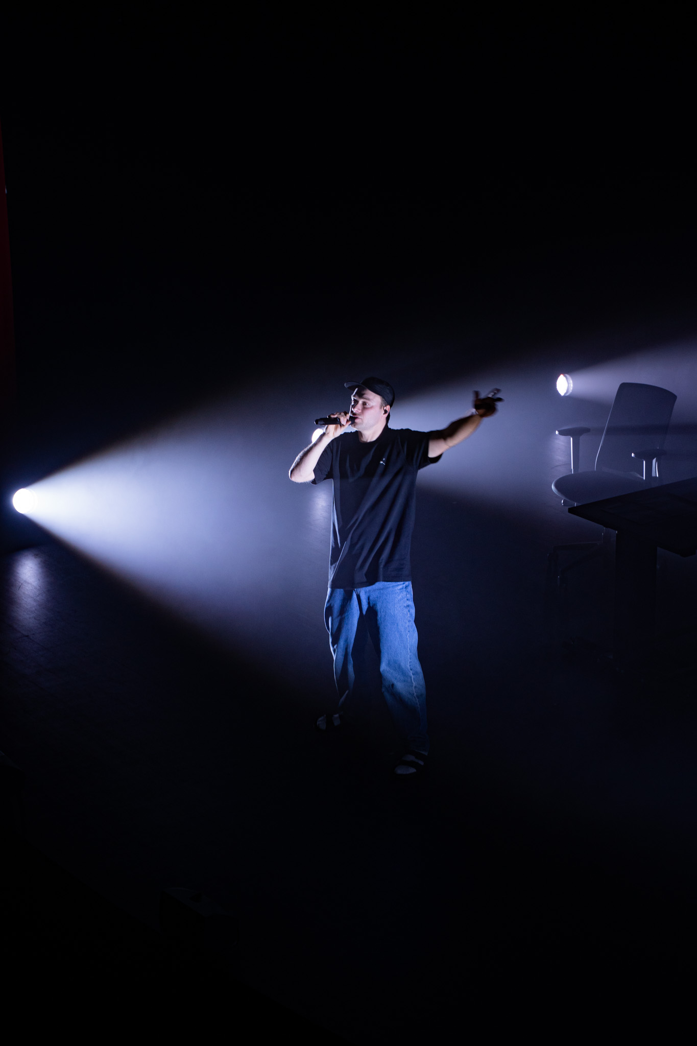 Birhang @ Arenbergschouwburg, foto 16, foto's door Tine Van Daele - FrontView Magazine