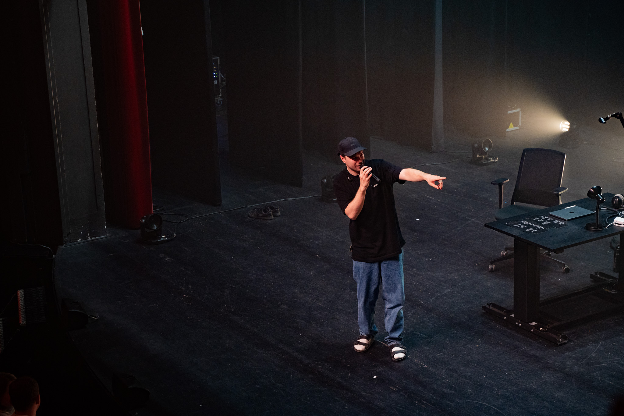 Birhang @ Arenbergschouwburg, foto 20, foto's door Tine Van Daele - FrontView Magazine