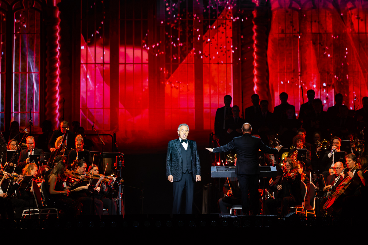 Andrea Bocelli @ AFAS Dome, picture 4, photographed by Dorien Goetschalckx - FrontView Magazine