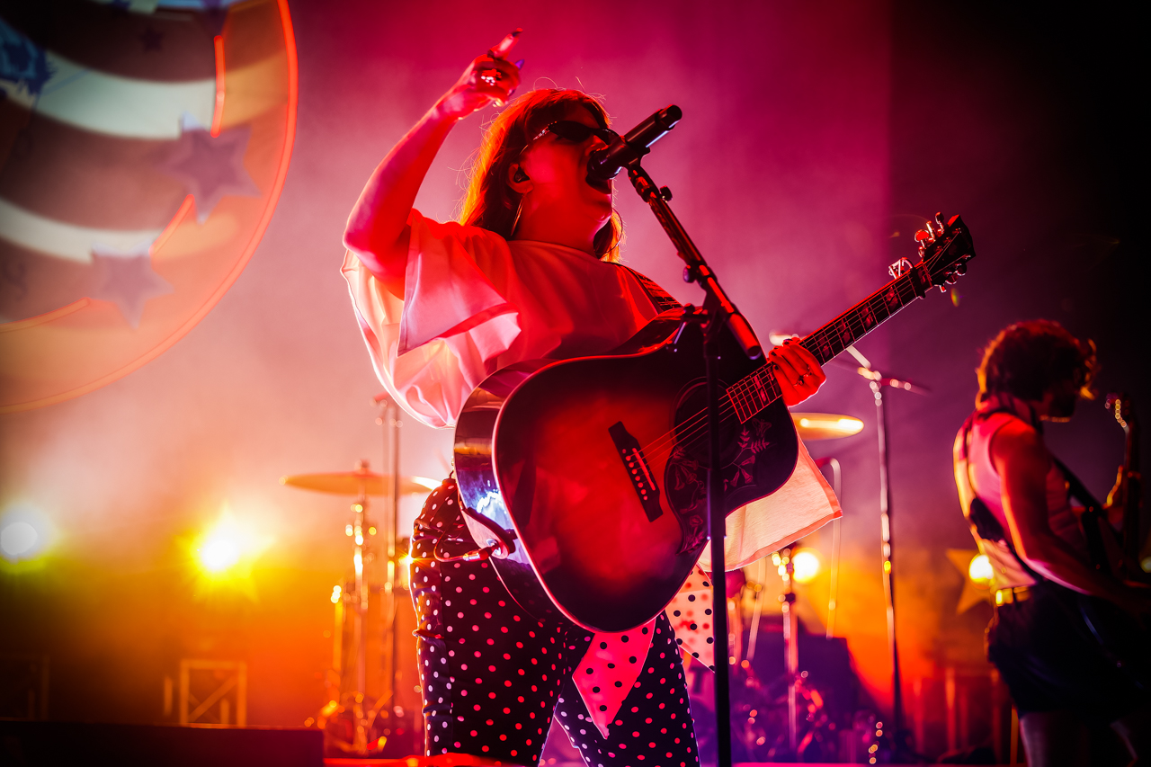 CMAT In concert @ De Roma, picture 9, photographed by Paul Jongeneelen - FrontView Magazine