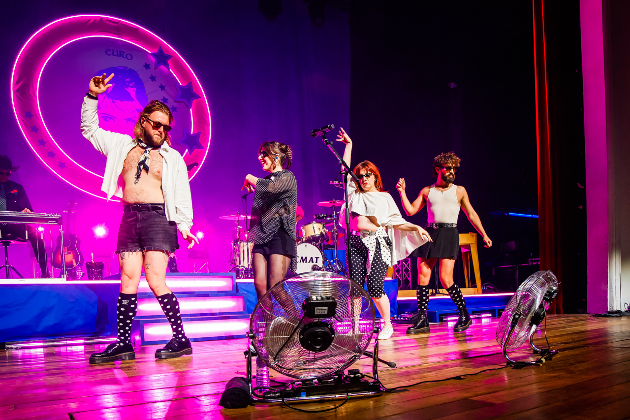 CMAT In concert @ De Roma, picture 18, photographed by Paul Jongeneelen - FrontView Magazine