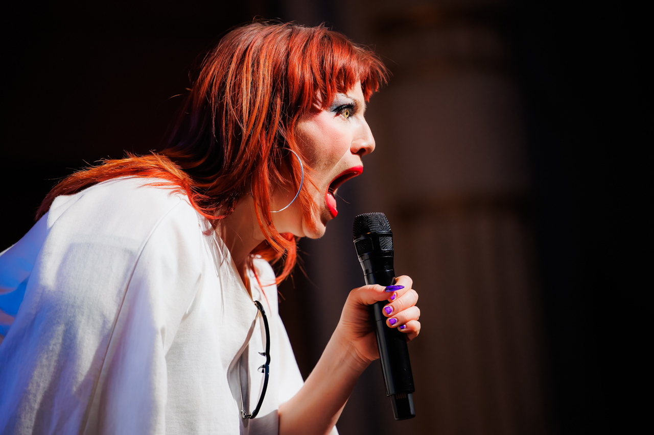 CMAT In concert @ De Roma, picture 20, photographed by Paul Jongeneelen - FrontView Magazine