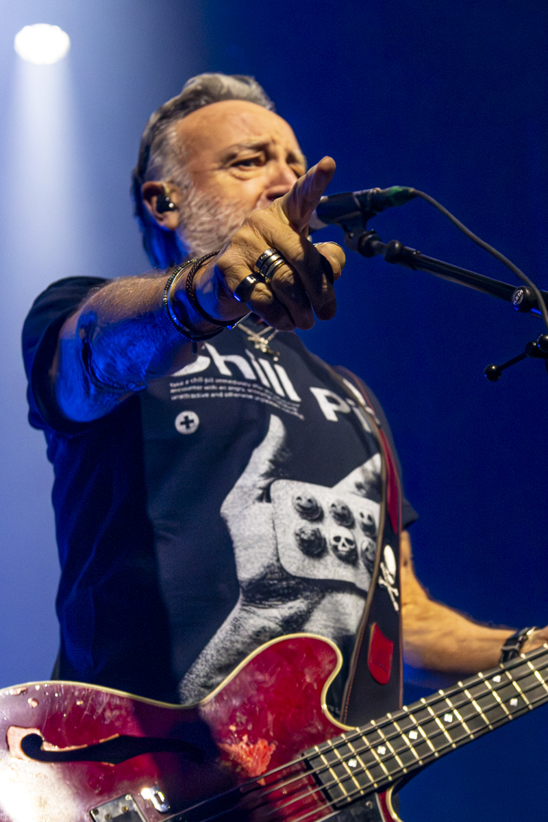 Peter Hook & The Light @ Ancienne Belgique, picture 2, photographed by Bart Janssens - FrontView Magazine