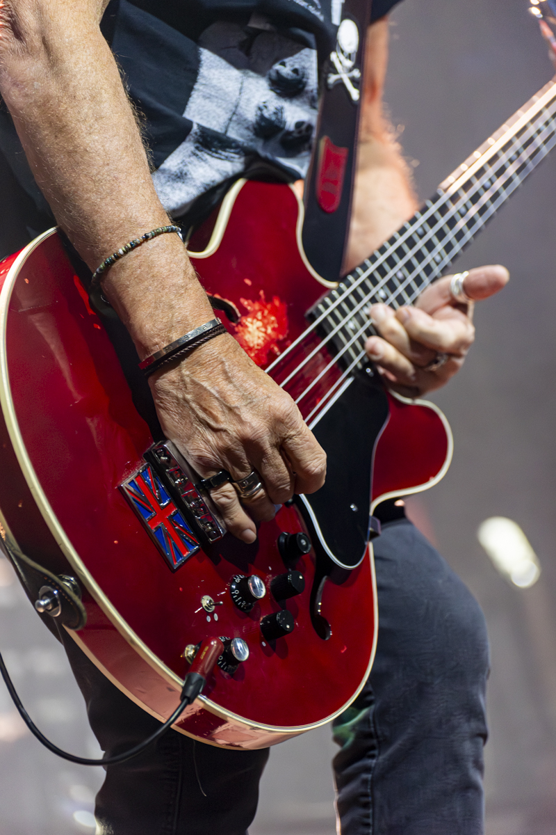 Peter Hook & The Light @ Ancienne Belgique, picture 5, photographed by Bart Janssens - FrontView Magazine