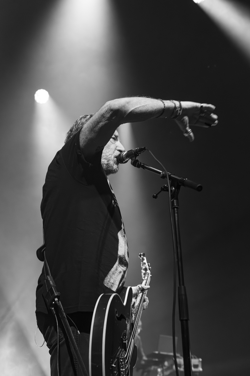 Peter Hook & The Light @ Ancienne Belgique, picture 10, photographed by Bart Janssens - FrontView Magazine