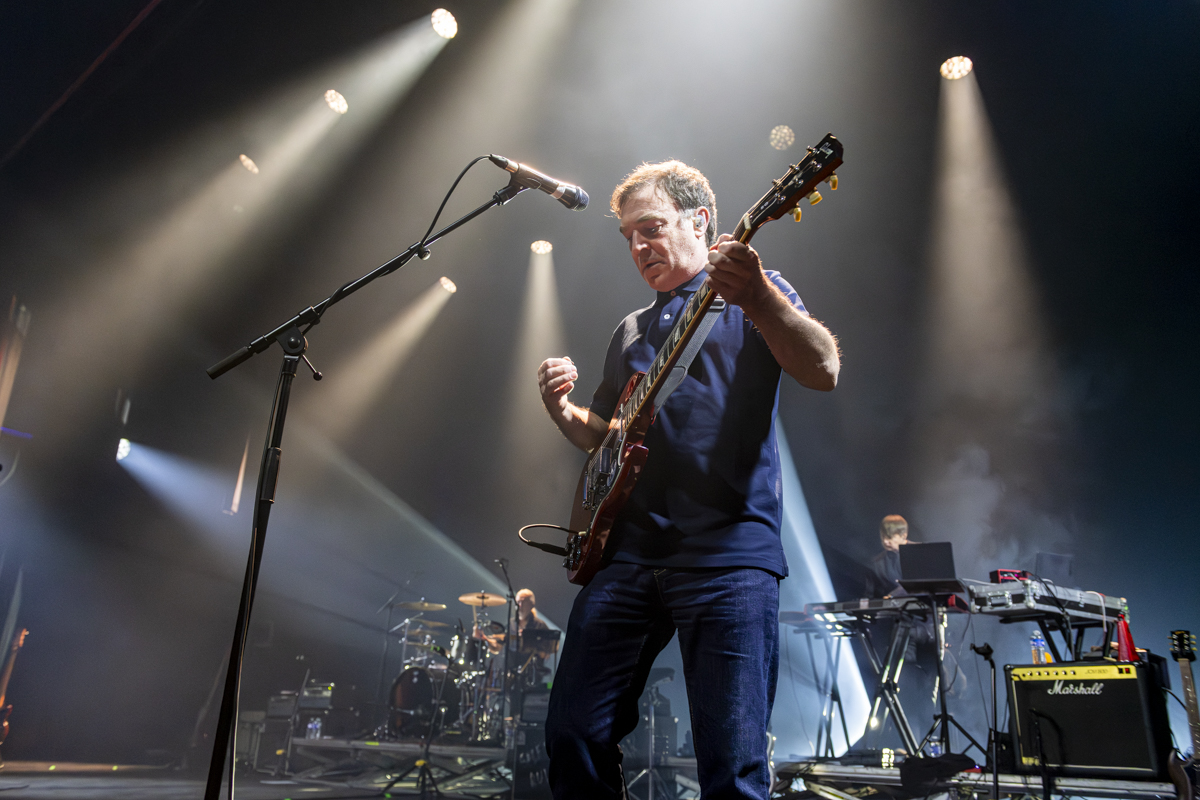 Peter Hook & The Light @ Ancienne Belgique, picture 11, photographed by Bart Janssens - FrontView Magazine