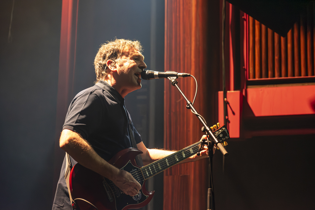 Peter Hook & The Light @ Ancienne Belgique, picture 13, photographed by Bart Janssens - FrontView Magazine