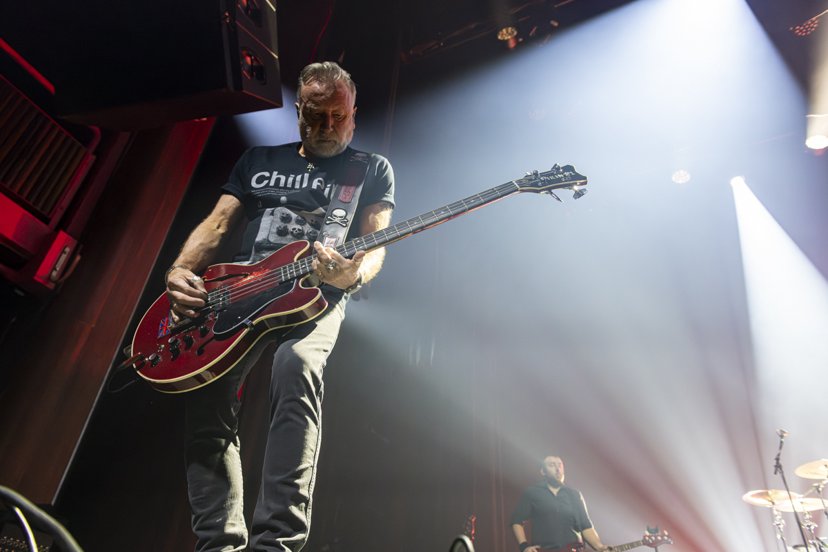 Peter Hook & The Light @ Ancienne Belgique, picture 21, photographed by Bart Janssens - FrontView Magazine