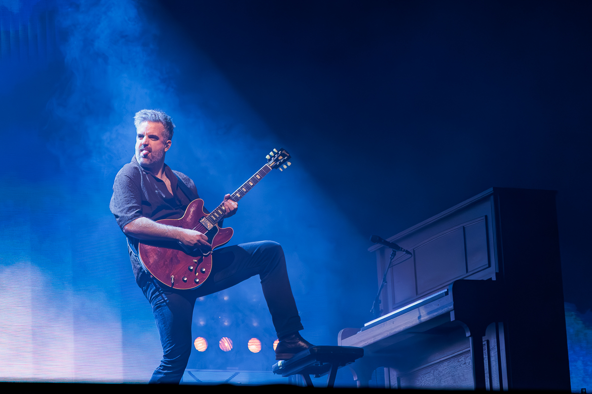 Kensington @ Paaspop 2026, picture 7, photographed by Peter Smet - FrontView Magazine