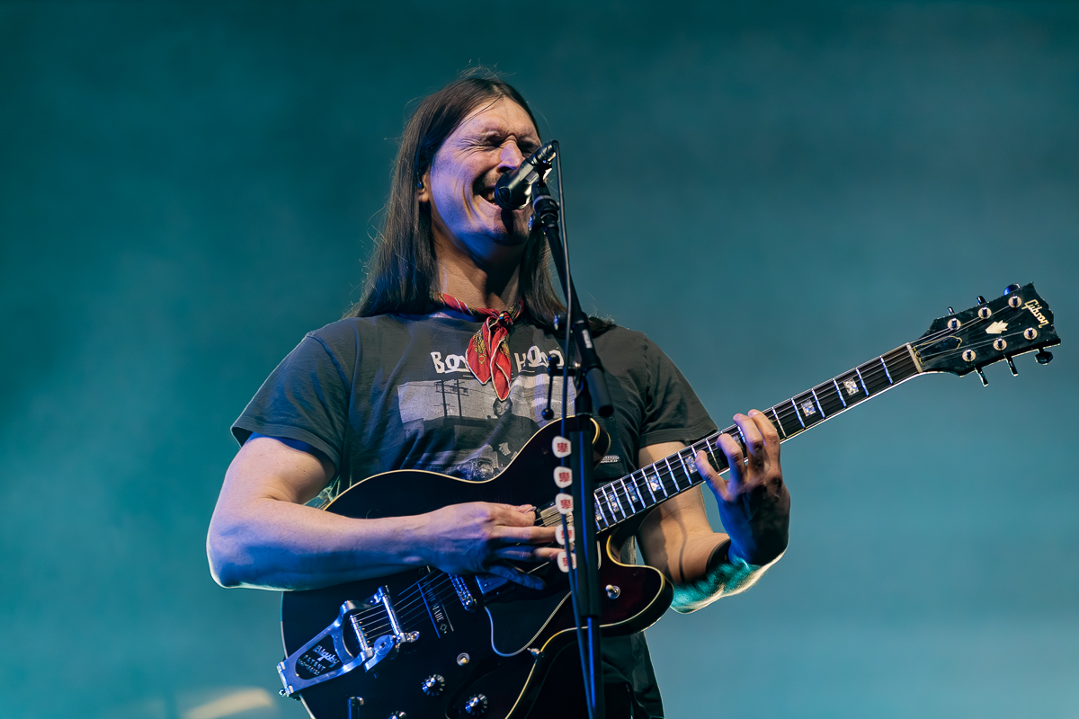 Kensington @ Paaspop 2026, picture 13, photographed by Peter Smet - FrontView Magazine