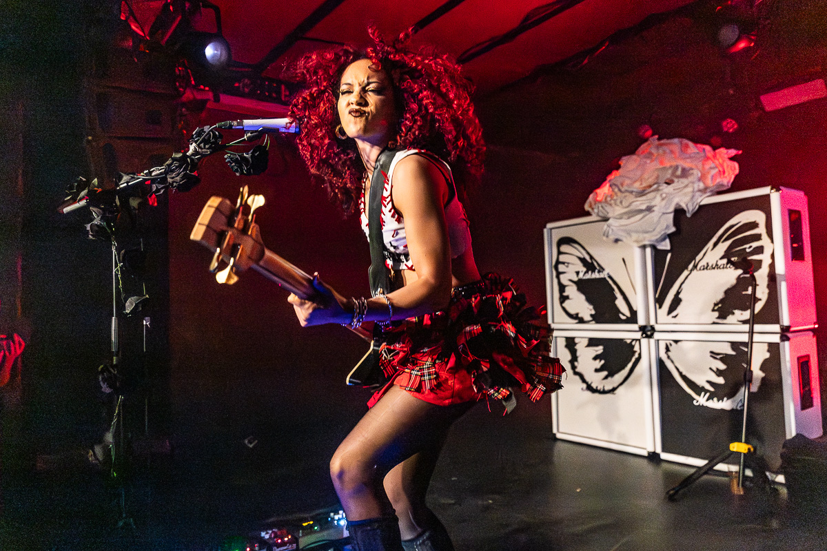 Nova Twins @ Trix, picture 1, photographed by Marc Verdonck - FrontView Magazine