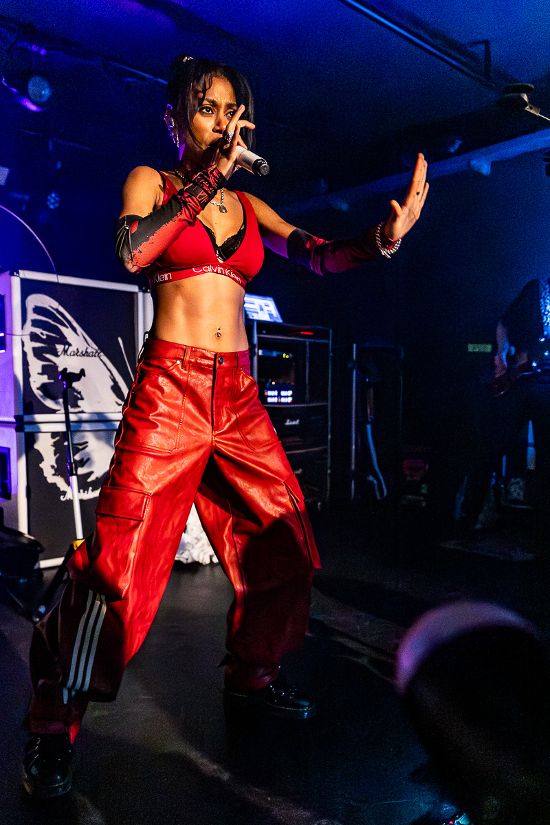 Nova Twins @ Trix, picture 8, photographed by Marc Verdonck - FrontView Magazine