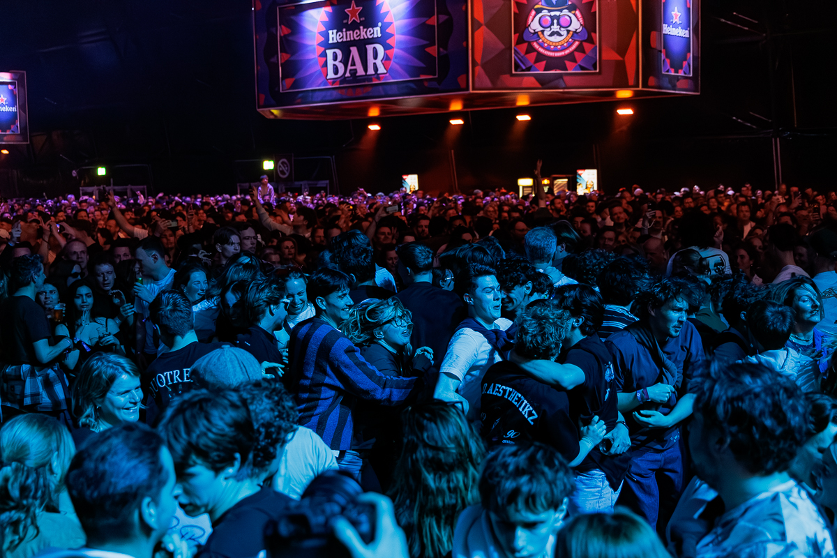De Jeugd Van Tegenwoordig @ Paaspop 2026, picture 13, photographed by Peter Smet - FrontView Magazine