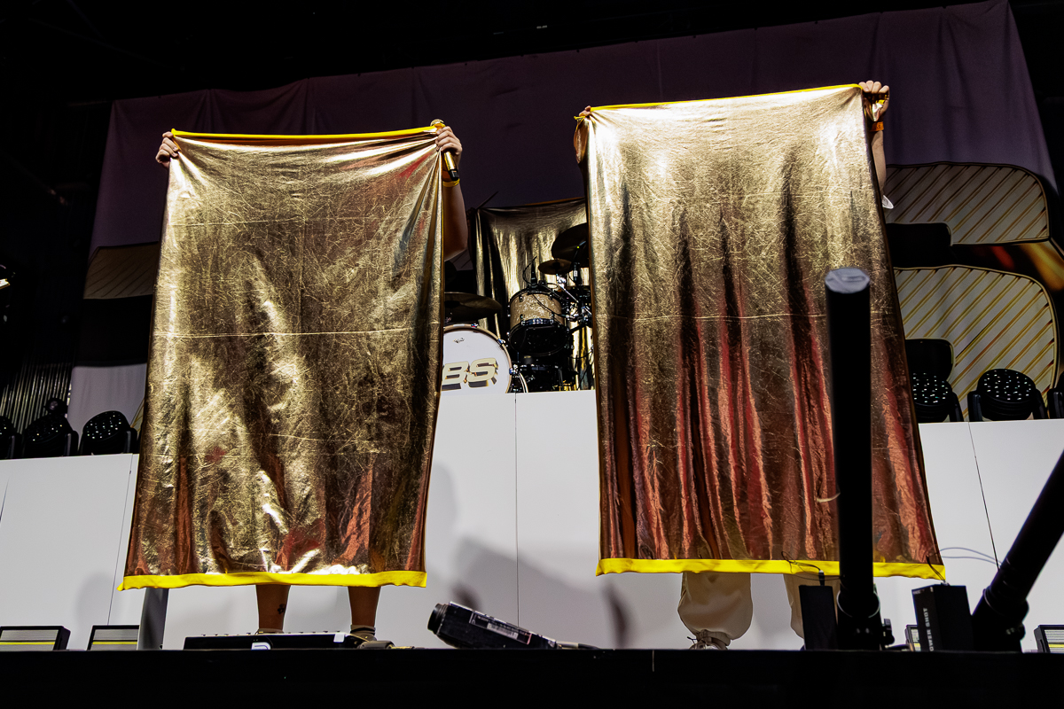 The Butcher Sisters @ Paaspop 2026, picture 1, photographed by Peter Smet - FrontView Magazine