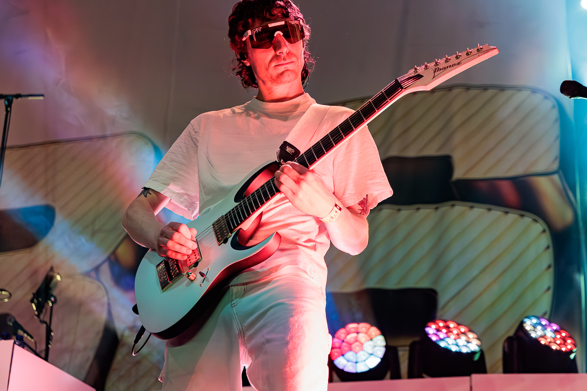 The Butcher Sisters @ Paaspop 2026, picture 12, photographed by Peter Smet - FrontView Magazine