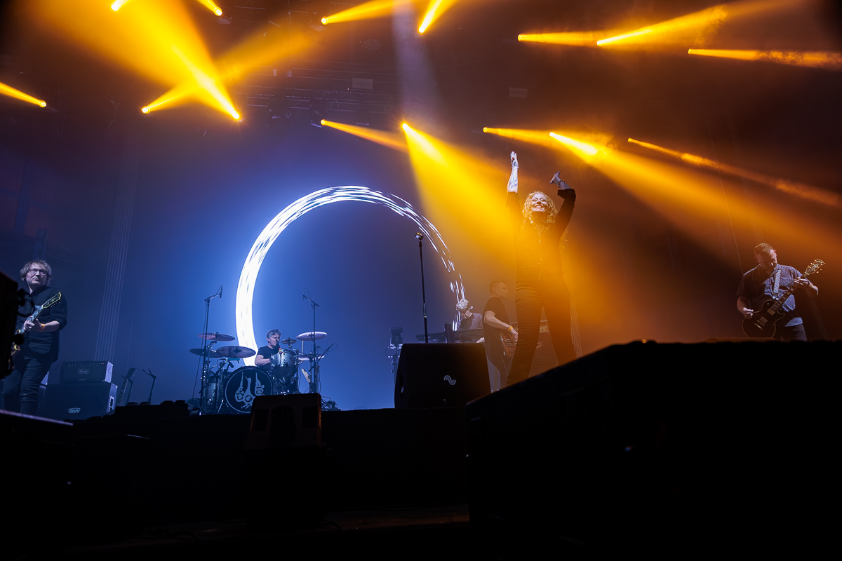 The Gathering @ Paaspop 2026, foto 5, foto's door Peter Smet - FrontView Magazine