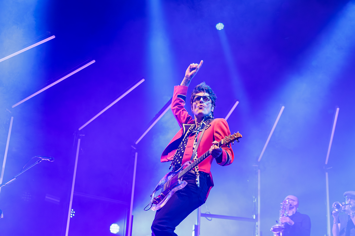 Di-Rect @ Paaspop 2026, picture 2, photographed by Peter Smet - FrontView Magazine
