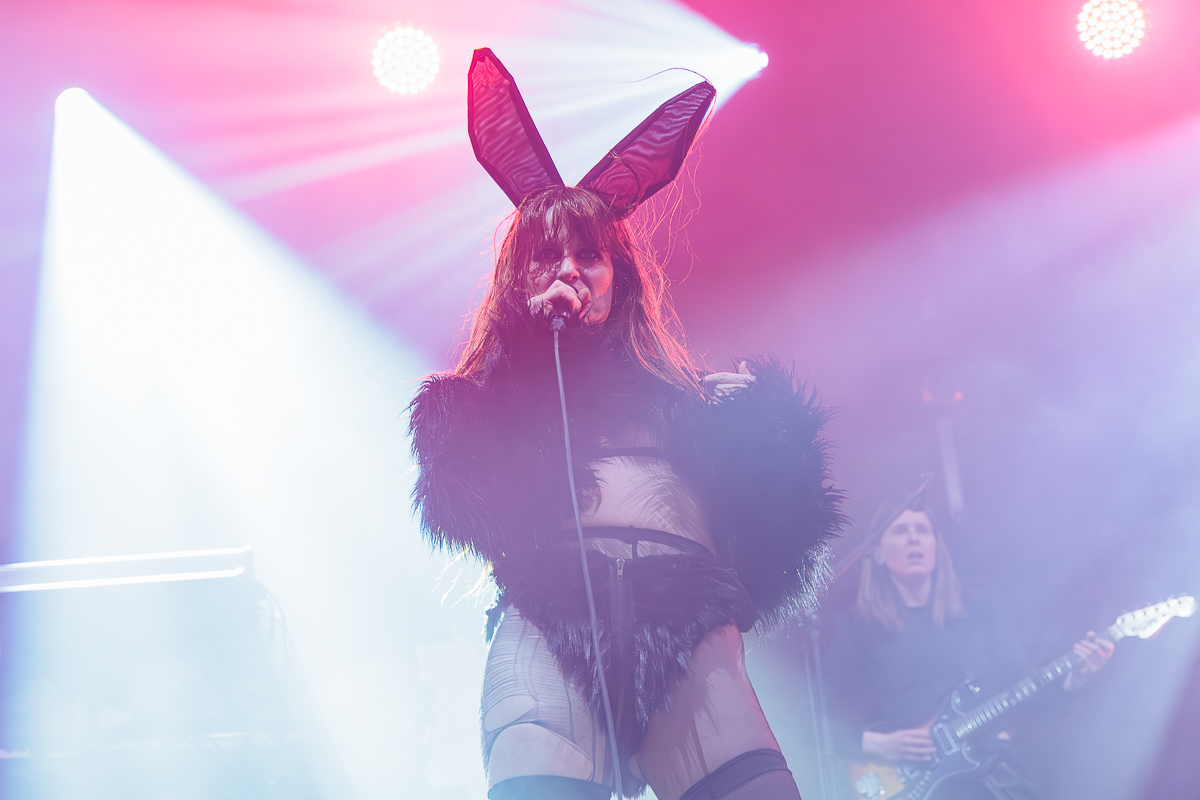Merol @ Paaspop 2026, picture 7, photographed by Peter Smet - FrontView Magazine