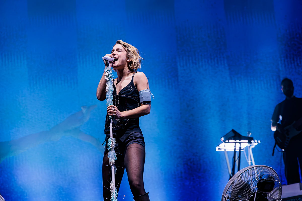 Pommelien Thijs @ Paaspop 2026, picture 2, photographed by Peter Smet - FrontView Magazine