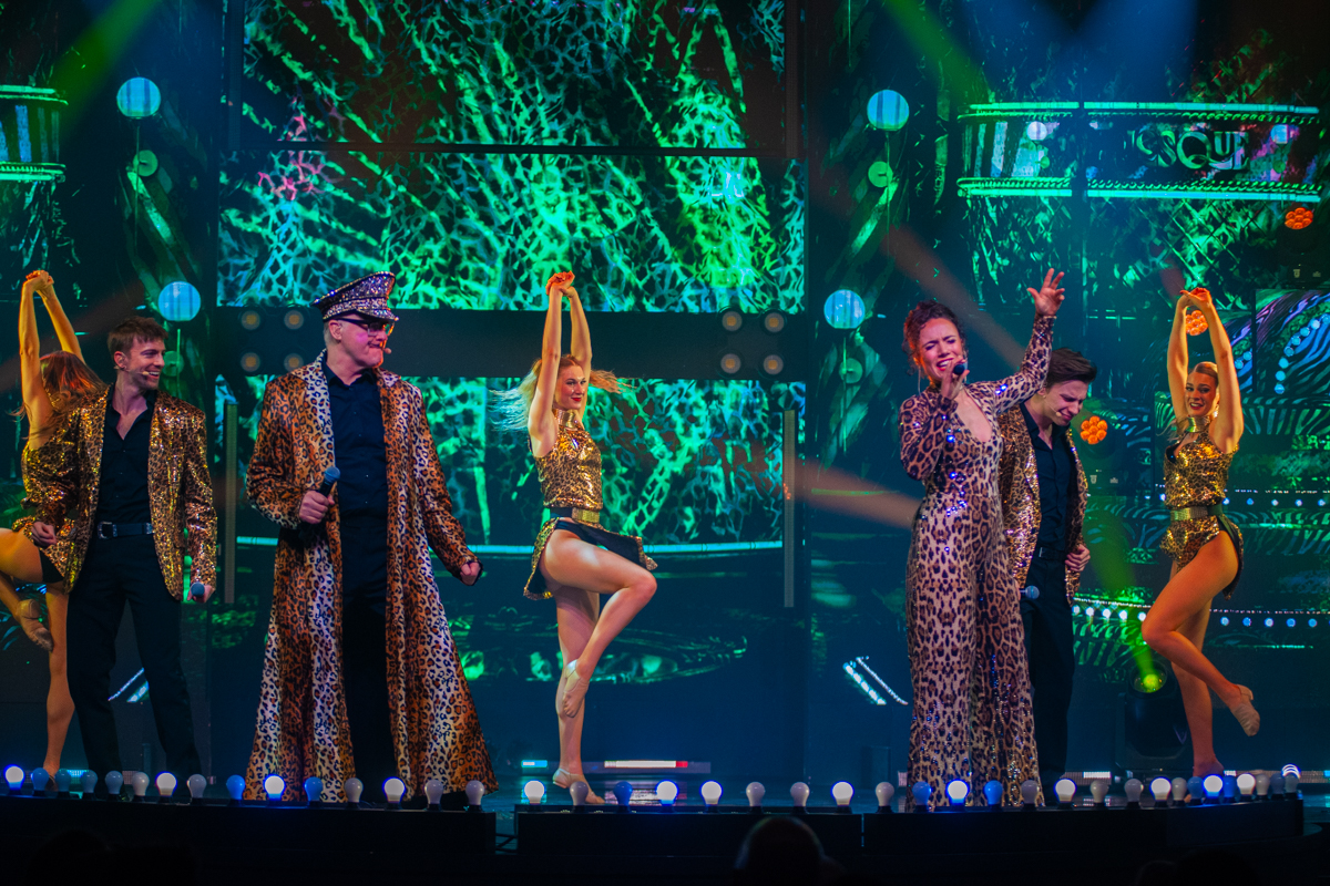 Première Burlesque 2 @ Het Witte Paard, picture 1, photographed by Peter Minnebo - FrontView Magazine