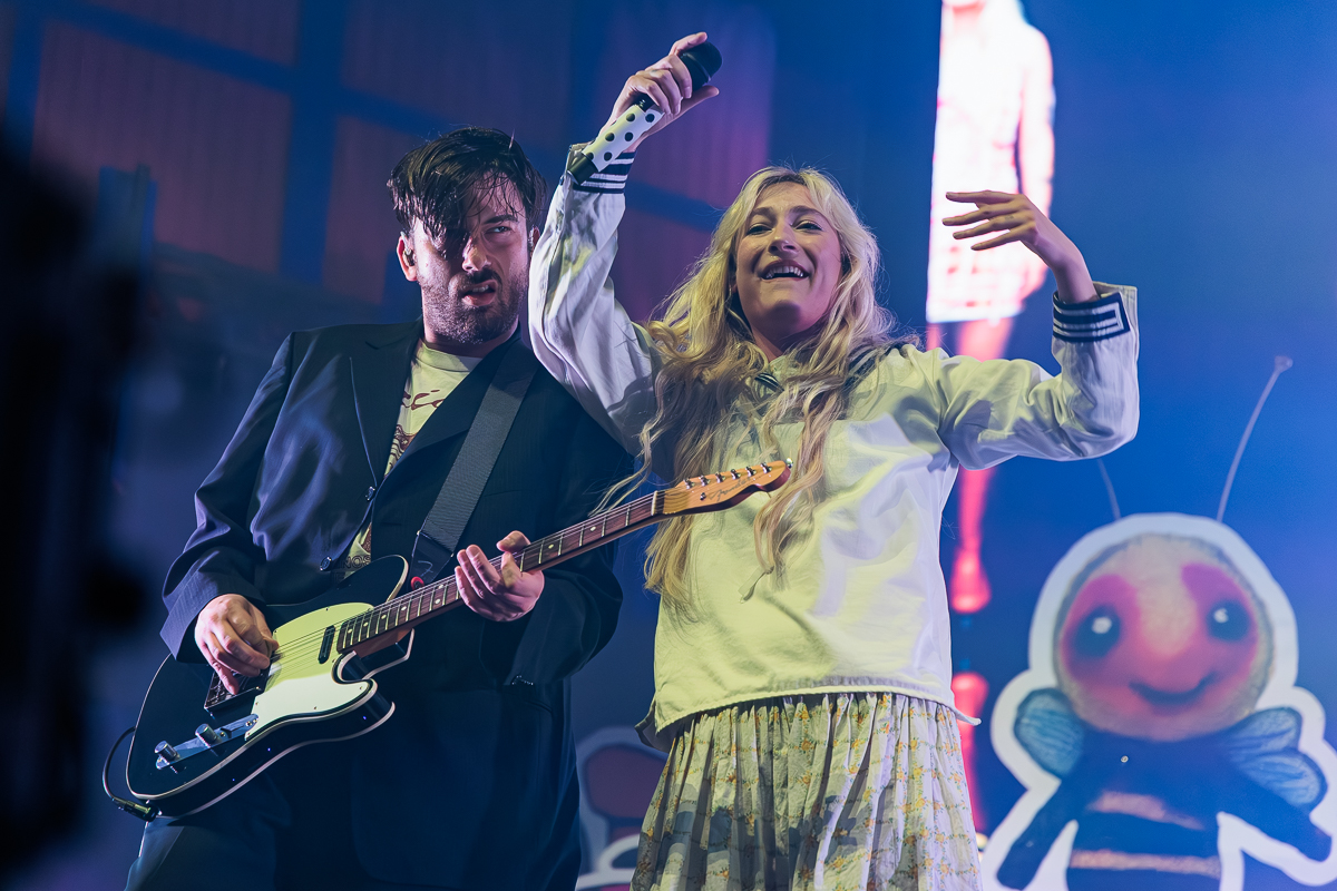 S10 @ Paaspop 2026, picture 11, photographed by Peter Smet - FrontView Magazine