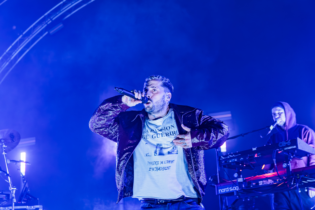 Zwangere Guy @ Paaspop 2026, picture 12, photographed by Peter Smet - FrontView Magazine
