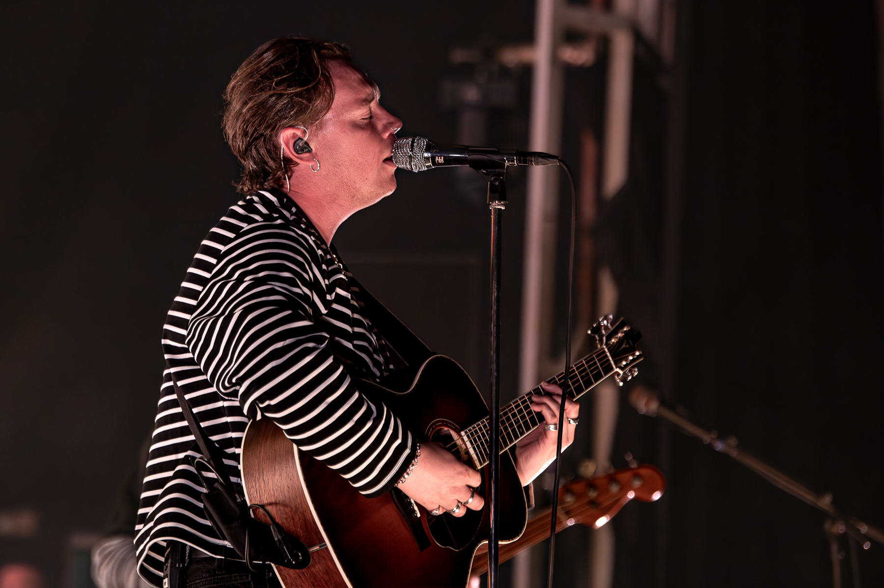 Only The Poets @ Trix, picture 7, photographed by Anoek Houben - FrontView Magazine