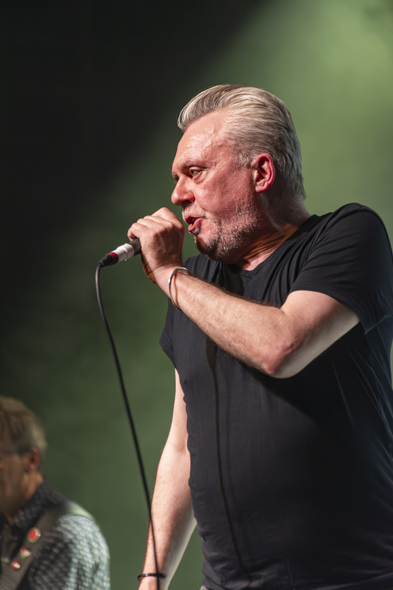 The Undertones @ Trix, picture 16, photographed by Bart Janssens - FrontView Magazine