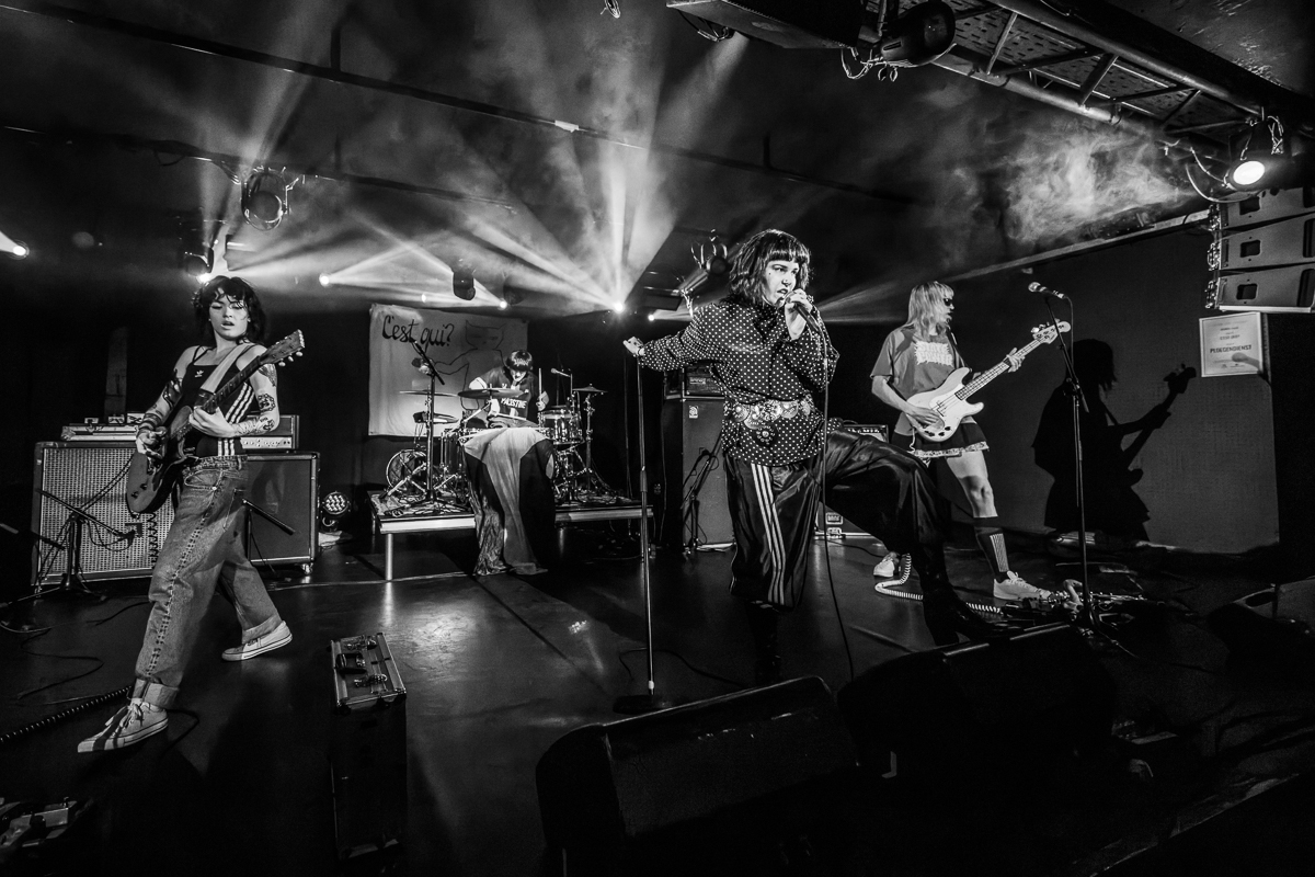C'est Qui? @ Trix, picture 7, photographed by David Johnson - FrontView Magazine