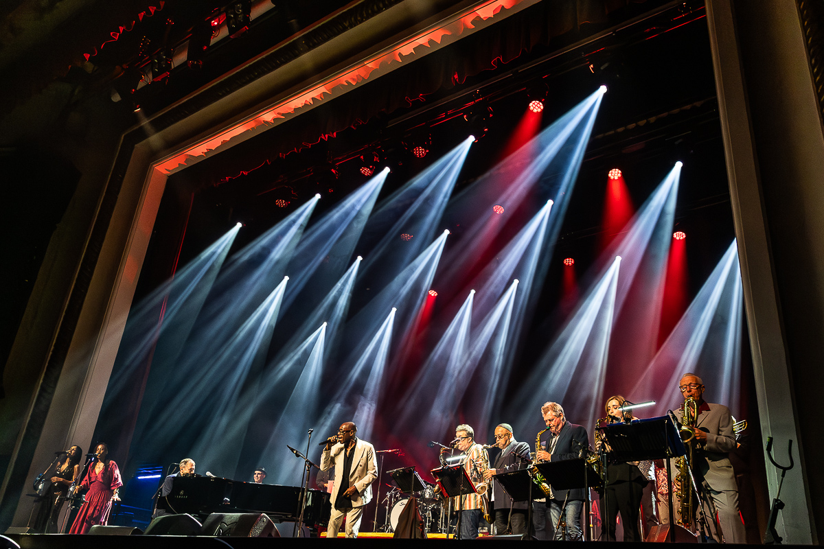 Jools Holland and His Rhythm & Blues Orchestra @ De Roma, picture 13, photographed by Marc Verdonck - FrontView Magazine