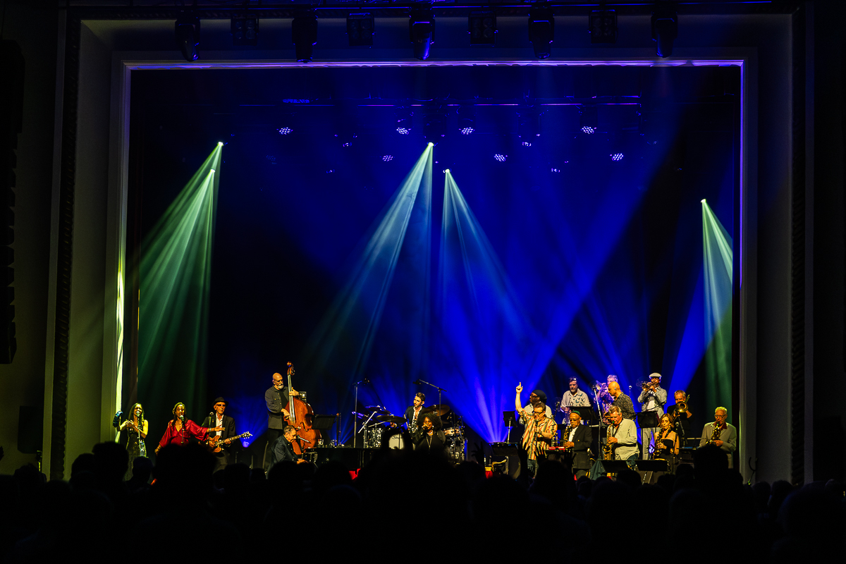 Jools Holland and His Rhythm & Blues Orchestra @ De Roma, picture 15, photographed by Marc Verdonck - FrontView Magazine