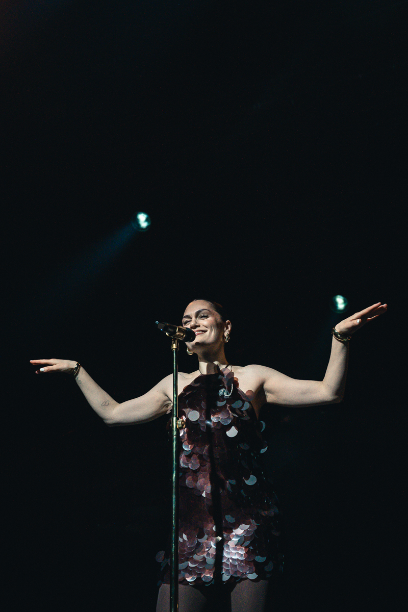 Jessie J @ La Madeleine, picture 4, photographed by Jelle Meersschaut - FrontView Magazine