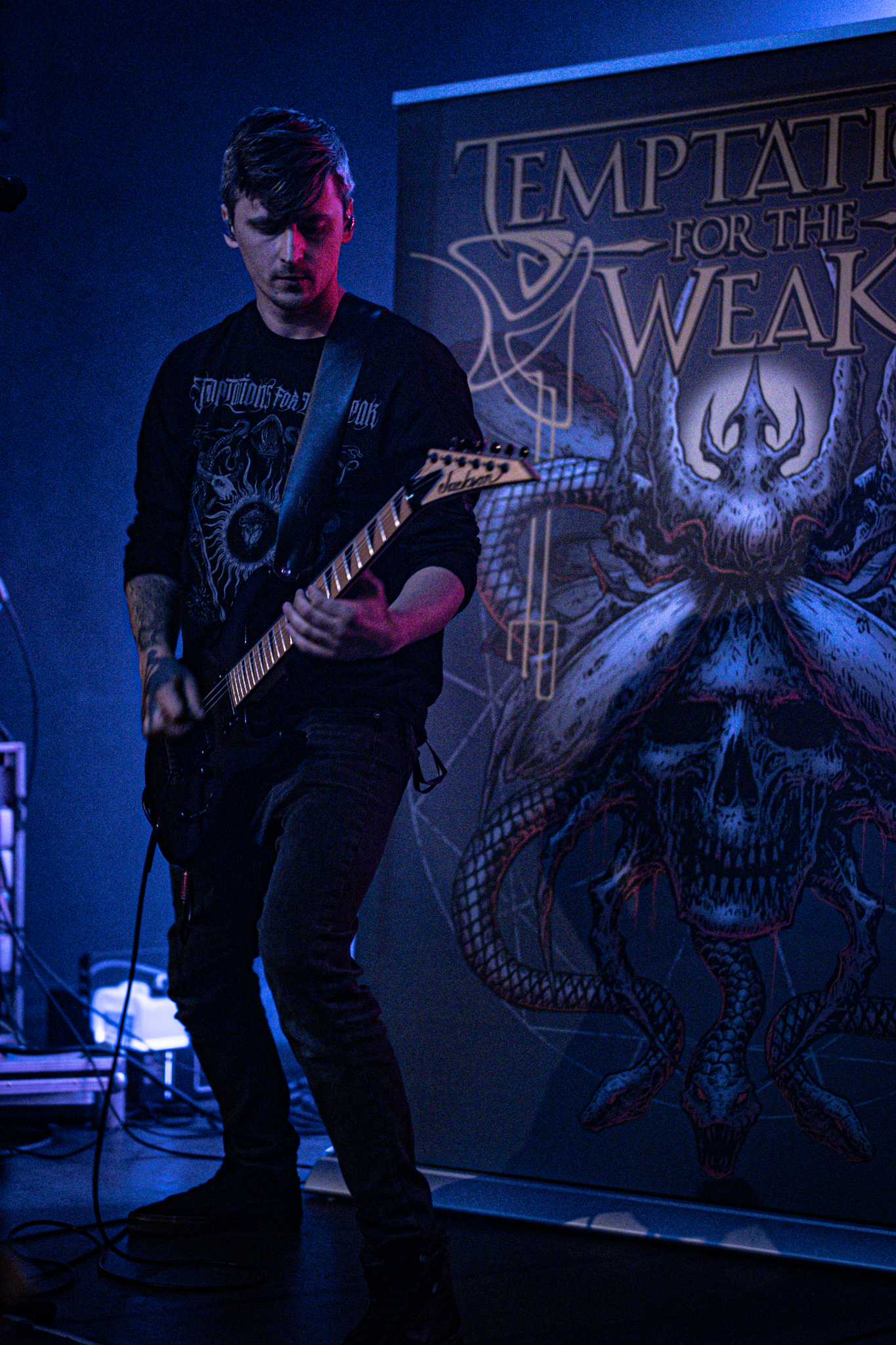 Temptations for the weak @ kavka zappa, picture 15, photographed by Peter Casie - FrontView Magazine