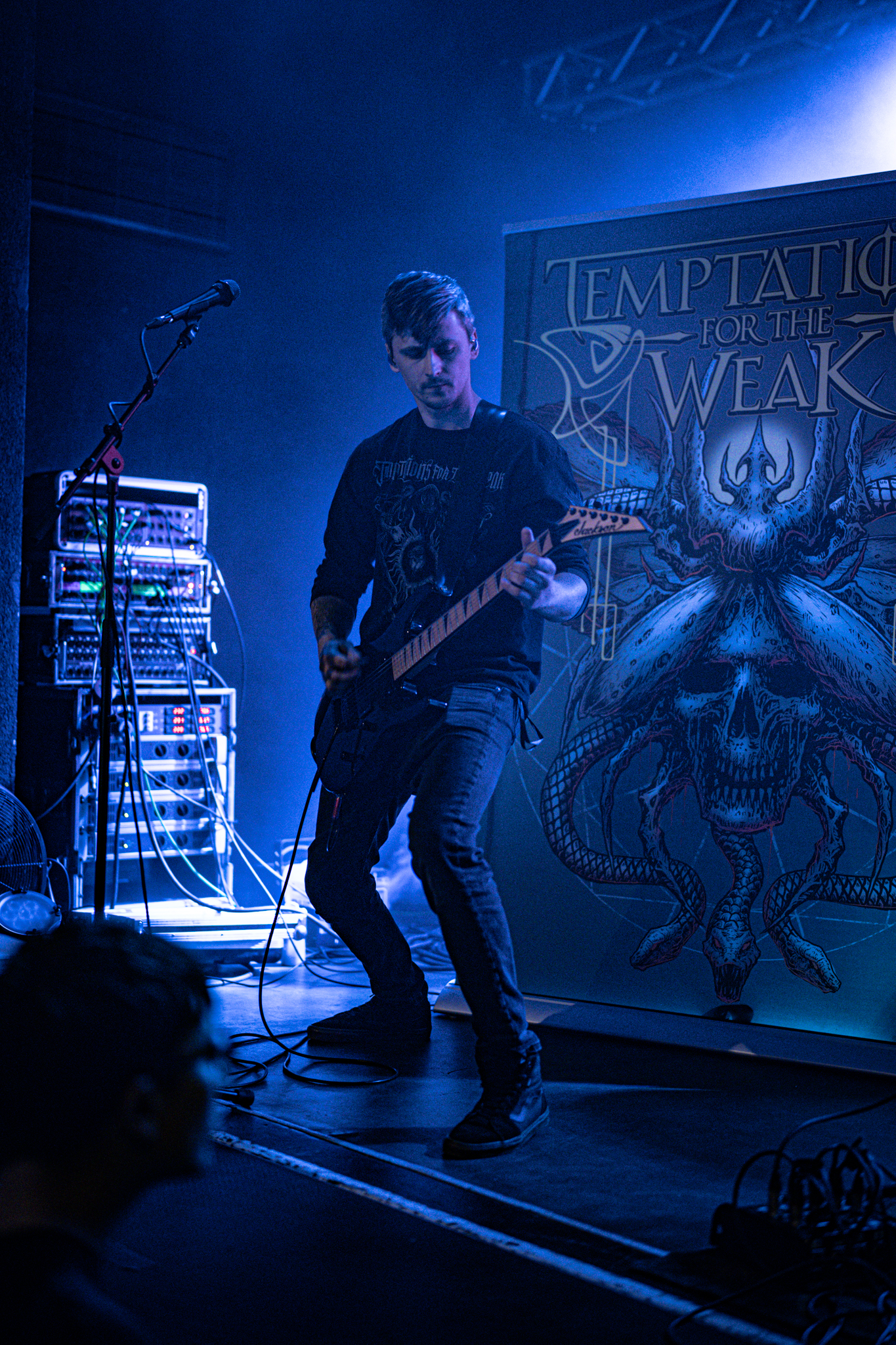 Temptations for the weak @ kavka zappa, picture 16, photographed by Peter Casie - FrontView Magazine