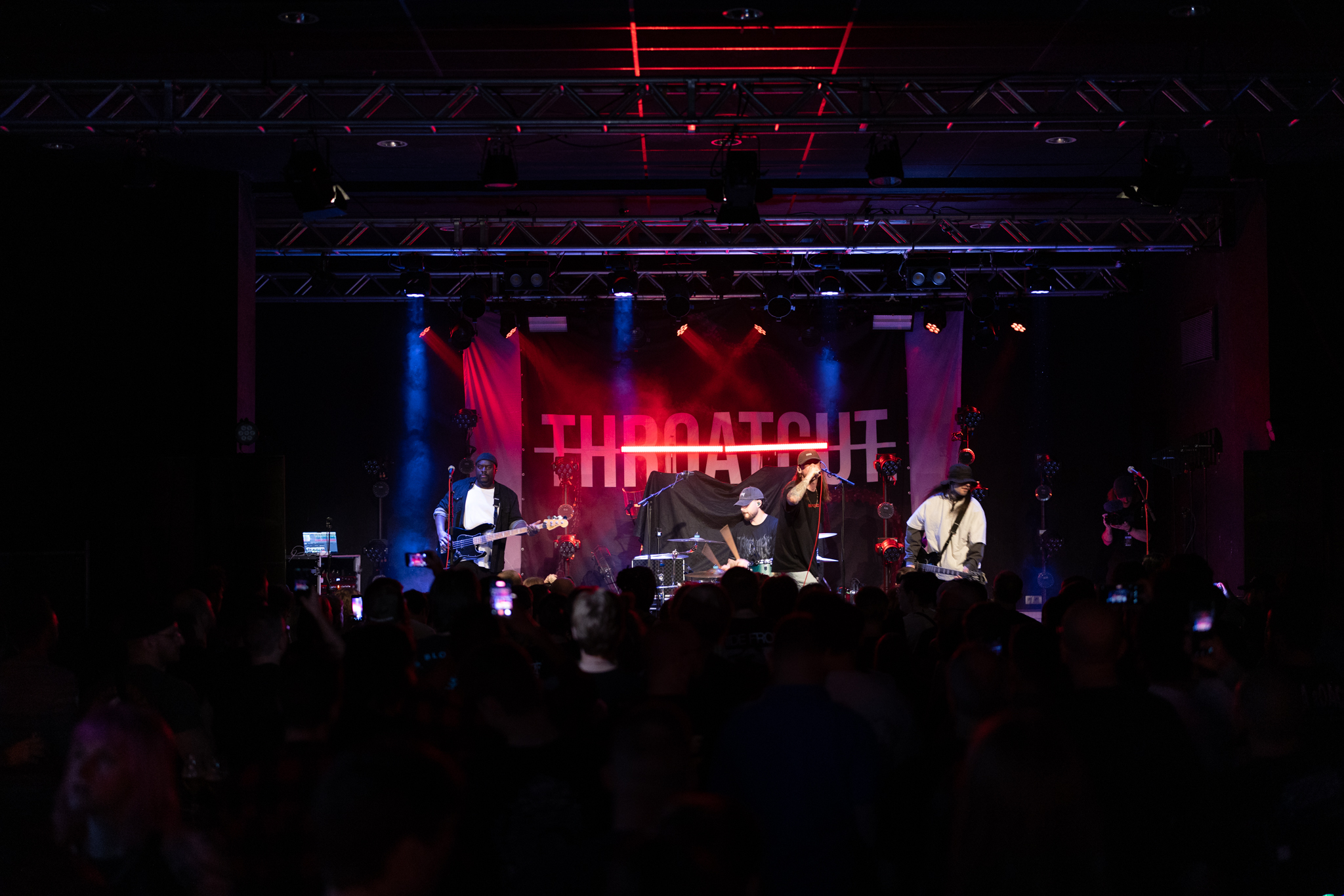 Throatcut @ kavka - Zappa Antwerp, picture 9, photographed by Peter Casie - FrontView Magazine