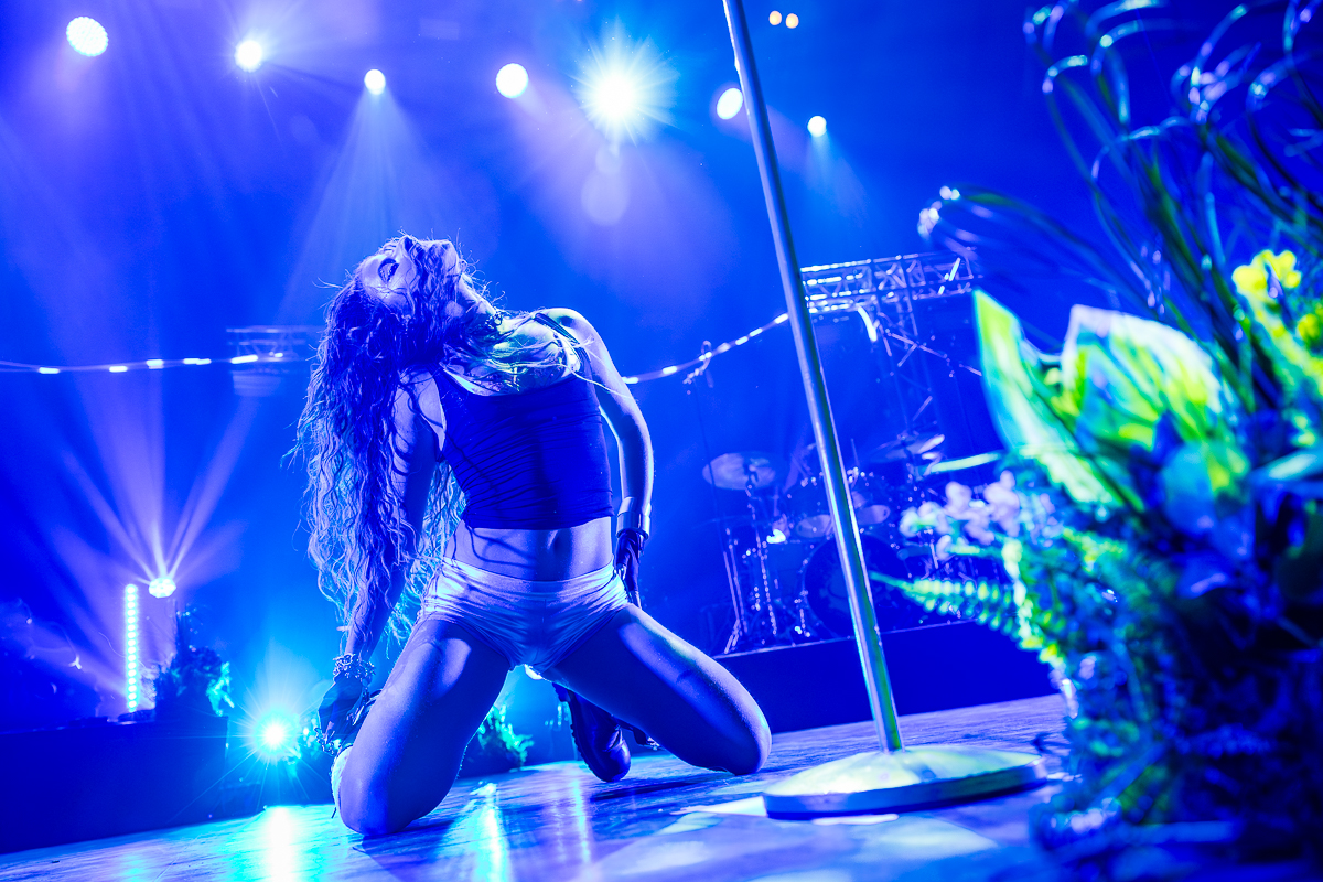 Natalie Jane @ 013, picture 5, photographed by Dorien Goetschalckx - FrontView Magazine