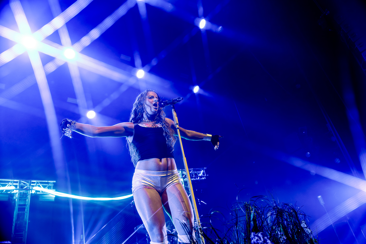 Natalie Jane @ 013, picture 7, photographed by Dorien Goetschalckx - FrontView Magazine